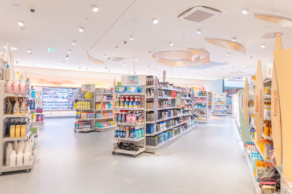 Wnętrze drogerii dm w M1 Łódź