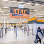 Wejście do supermarketu ATAC Hiperdiscount by Auchan w M1 Łódź