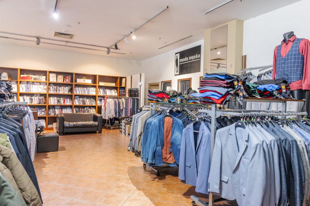 Wnętrze salonu mody męskiej Moda Męska Szymczyk w M1 Łódź