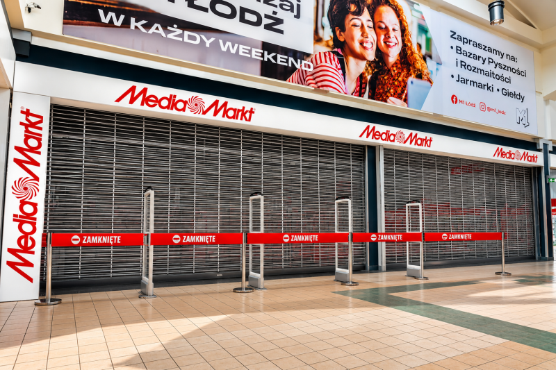 Grafika przedstawiająca zamknięty sklep Media Markt.